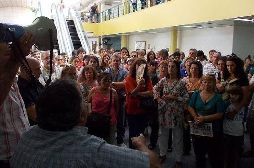 Reincorporan a 108 de los 211 despedidos en Vicente L�pez