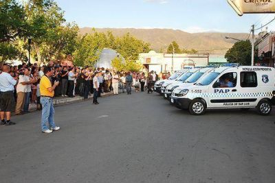 Seguridad: nuevos m�viles, personal policial y seguridad comunitaria para Merlo