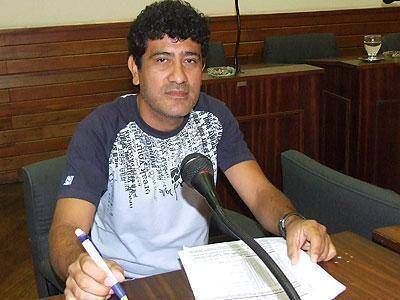AVELLANEDA: Guti�rrez respald� la prohibici�n de la venta de mascotas en la feria