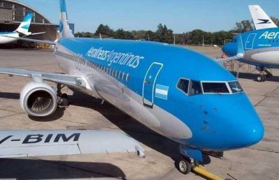 El Gobierno obligar� a petroleras a bajar el precio del combustible para los aviones