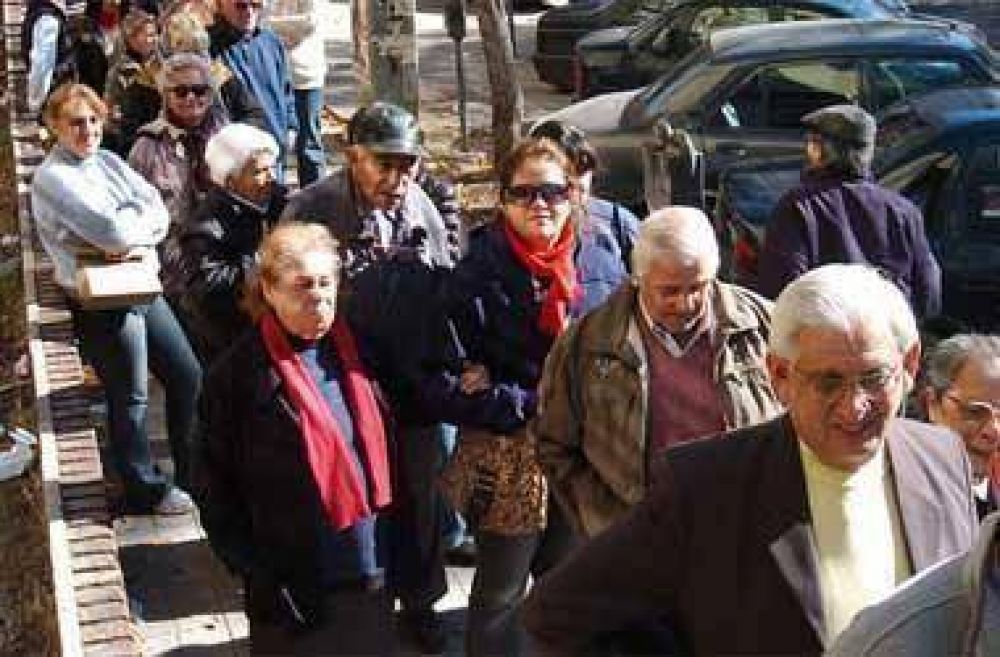 Desde ma�ana cobran los jubilados bonaerenses