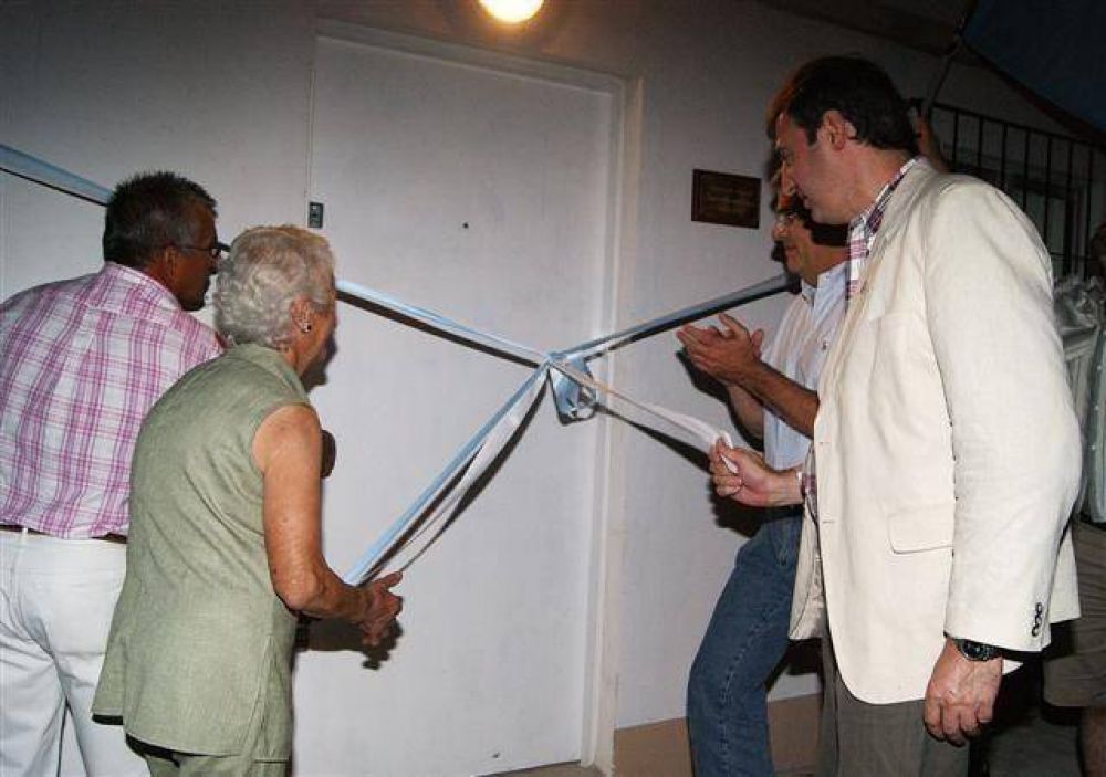 LUJ�N - EL INTENDENTE INAUGURO UN NUEVO CENTRO DE ATENCION PRIMARIA DE LA SALUD EN EL BARRIO VILLA DEL PARQUE