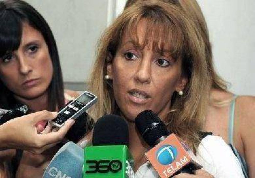 Trata de personas: Lorena Martins confirm� que viajar� a M�xico