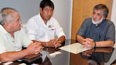 C�rdoba y Flaquier coincidieron en �regionalizar� el reclamo a petroleras