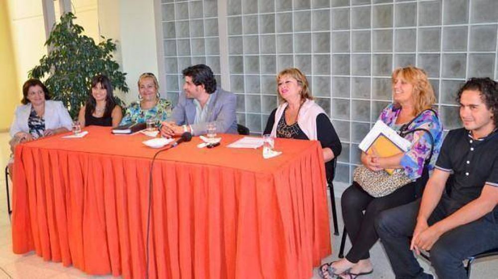 �Comodoro Incluye� present� a su nuevo equipo t�cnico