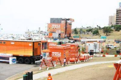 La Provincia invadi� los espacios p�blicos, �c�mo era eso de Pulti que hab�a que ir contra la �poluci�n visual�?