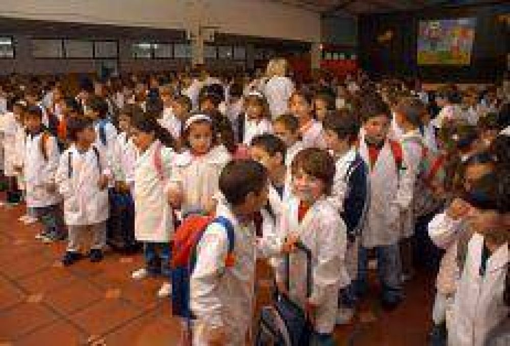 Se increment� el valor de la canasta escolar y la mayor suba se produjo en la indumentaria.