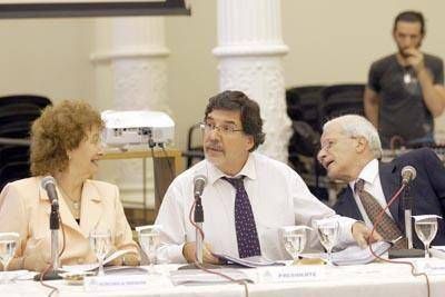 Los docentes pedir�n un piso salarial de 3 mil pesos y nueva paritaria en julio