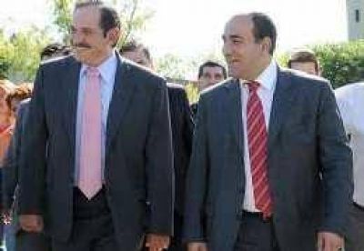 El PE cit� a los abogados para convenir una ley
