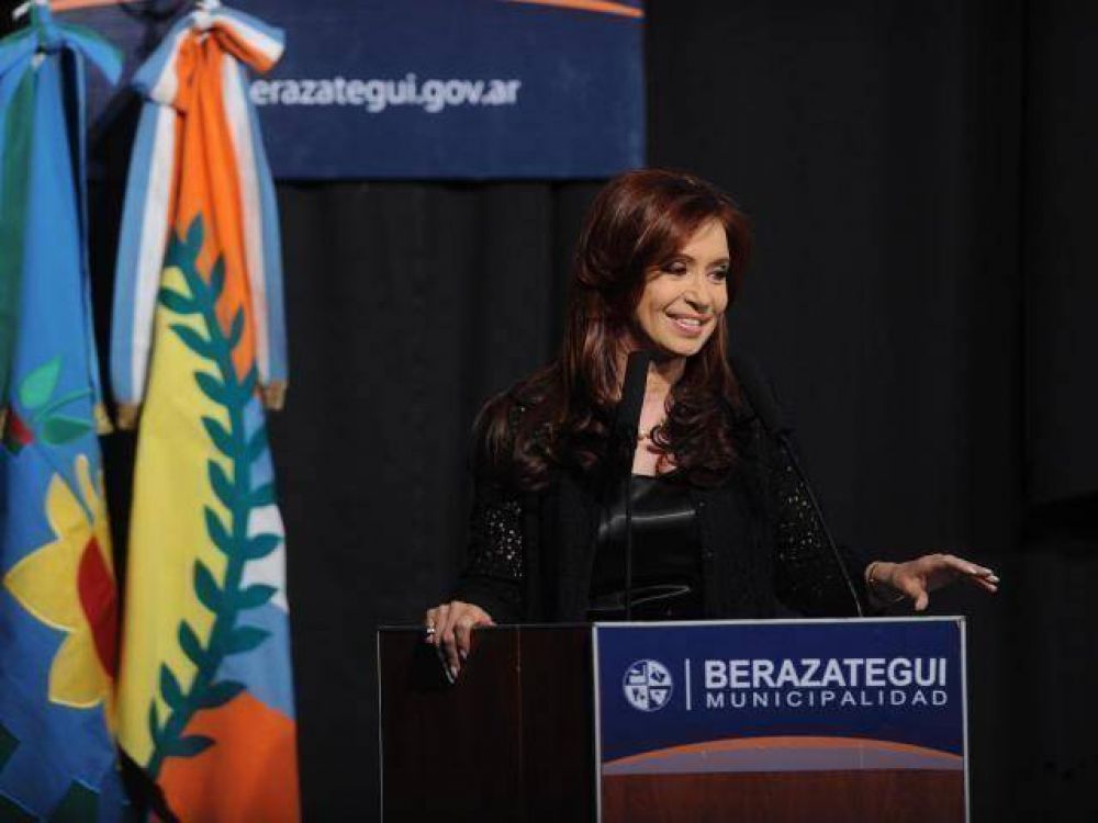 BERAZATEGUI: CFK conectada con Berazategui