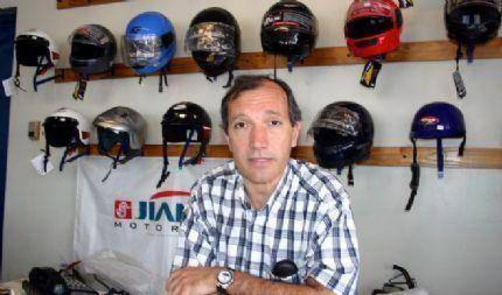 Confirmado!: Alcolea quiere limitar ingreso a la �Barra� del HCD