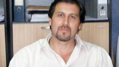 El intendente de Puerto Santa Cruz no quiere que le digan: �no se puede hacer�
