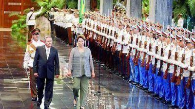 Dilma eludi� hablar de derechos humanos en Cuba y critic� a EE.UU.