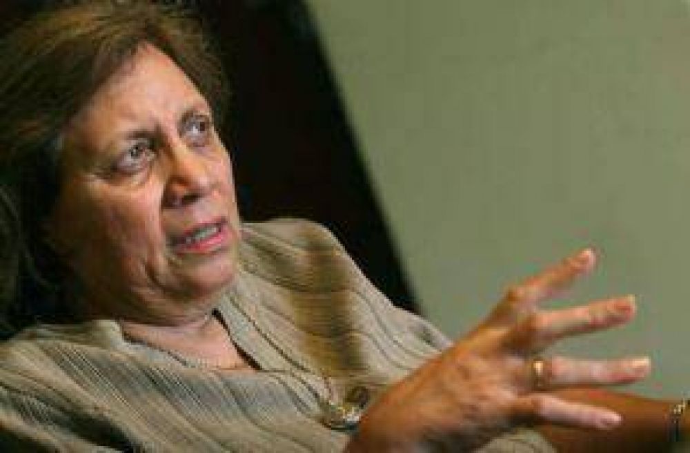 Lima se sostiene contra los rumores de renuncia y baja l�nea a los supervisores