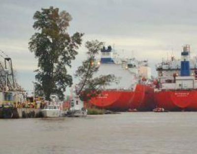 Ambientalistas escobarenses vuelven a la carga contra el puerto de regasificaci�n