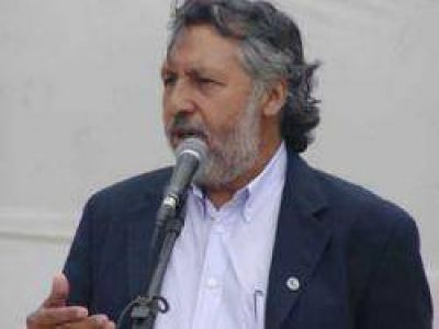  Ricardo Garc�a: �Queremos que el pueblo se desarrolle de una vez por todas�