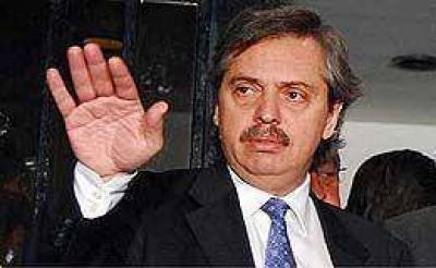 Apareci� Alberto Fern�ndez y reafirm� su v�nculo con Kirchner 