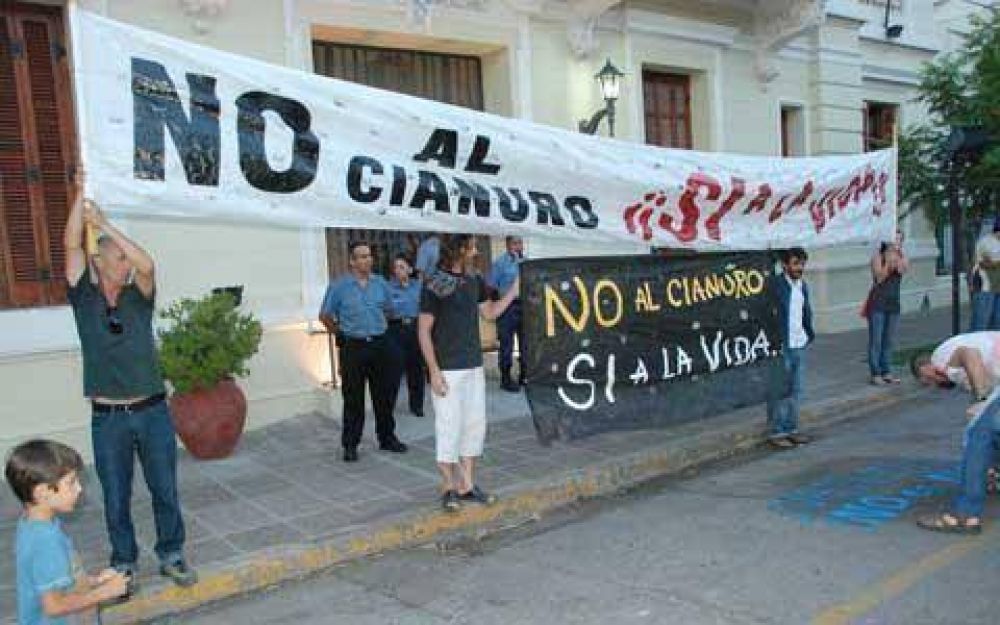 La provincia se moviliza contra la miner�a con cianuro
