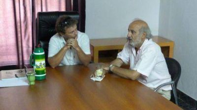 Jacobo y los intendentes de Fachinal y Azara debatieron sobre la educaci�n