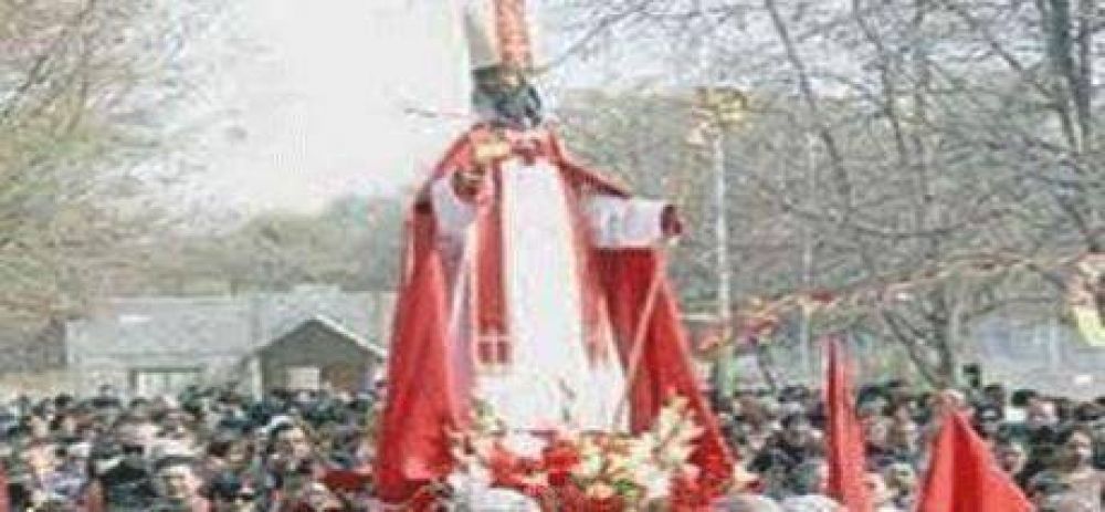Masiva fiesta patronal en San Blas de Los Sauces