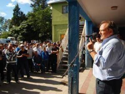 Capacitan a trabajadores de Inclusi�n para que trabajen en la construcci�n de las viviendas