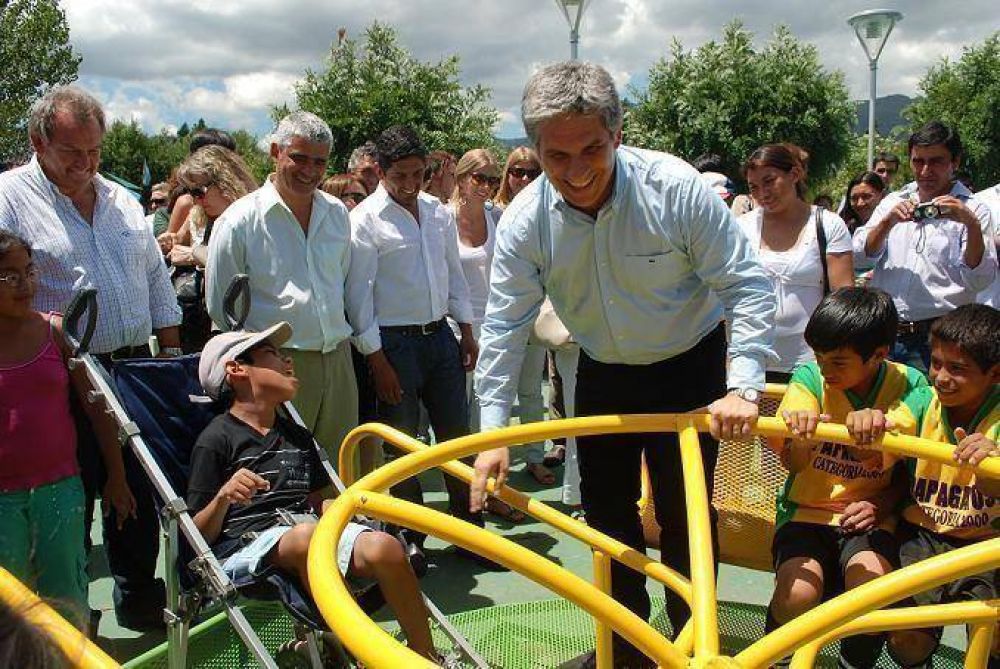 Poggi: �La mejor forma de escuchar los sue�os y ver los problemas es recorriendo la provincia"