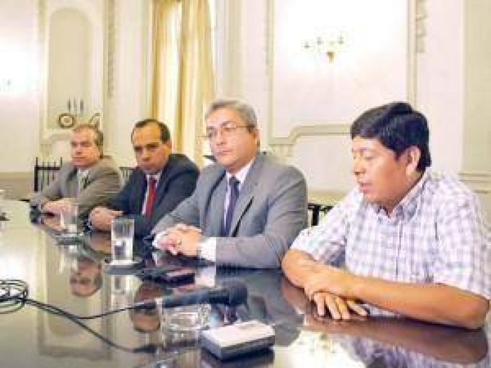 �Un lote para cada familia juje�a que lo necesite�: en Monterrico ya se han entregado cerca de 1300 lotes
