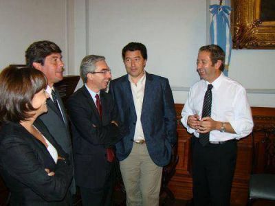 Meoni tambi�n pide la suspensi�n de retenciones.