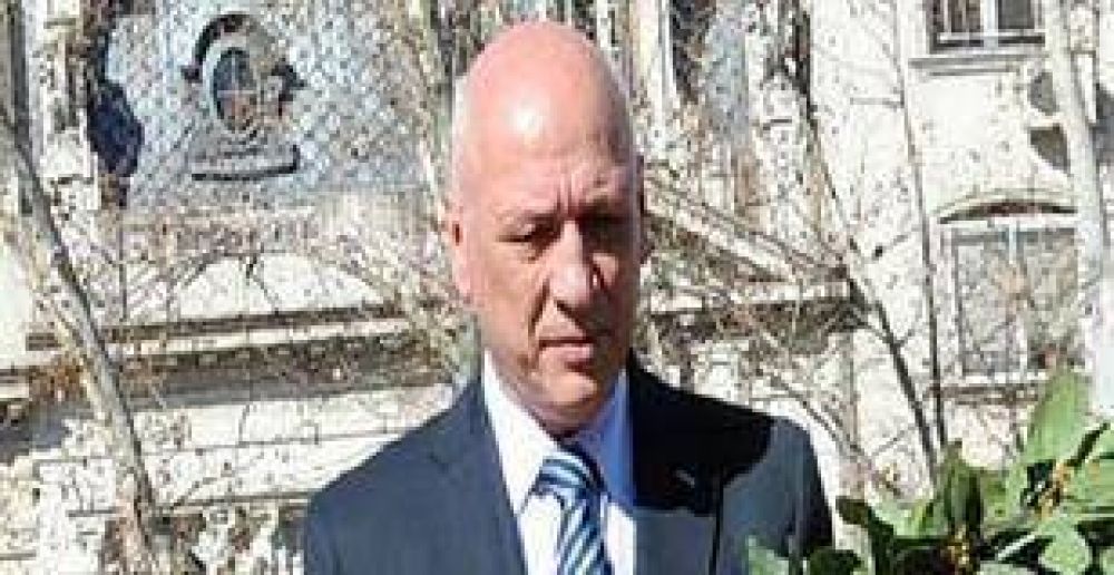  Antonio Bonfatti: "Hay que incrementar los impuestos"