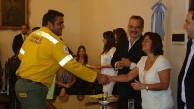 La Gobernadora recibi� a combatientes de incendios forestales