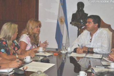  Capitanich e intendentes metropolitanos analizaron el proyecto del Nuevo Cementerio