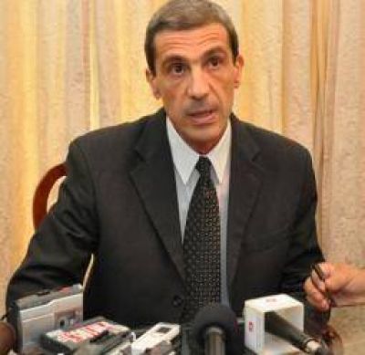 El gobierno pidi� �no condenarnos a ser pobre� como provincia