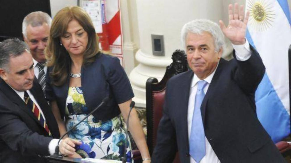 La oposici�n recogi� el guante y ya le propone ideas a De la Sota