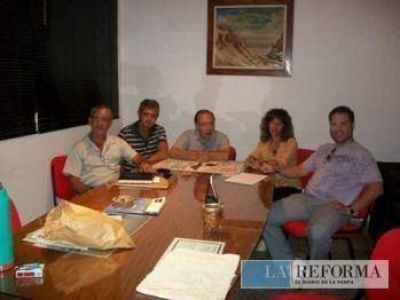 Los diputados Mariano Fern�ndez y Silvina Larreta fueron recibidos por el intendente Castro