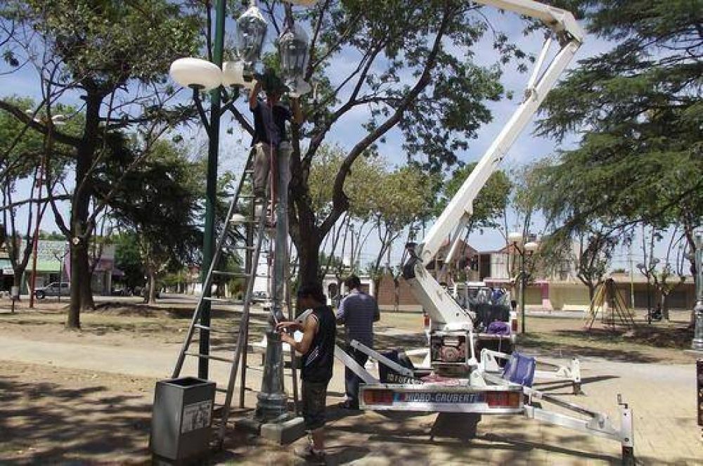 El pr�ximo S�bado se inaugura la nueva iluminaci�n de la Plaza Italia con un mega show infantil