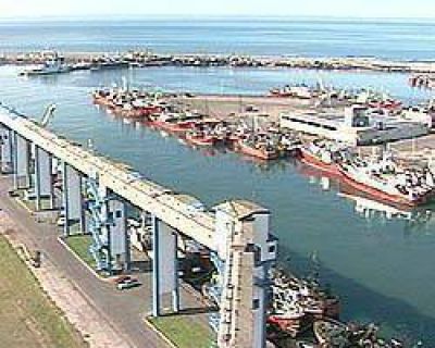 "El Puerto sufre una enfermedad terminal"