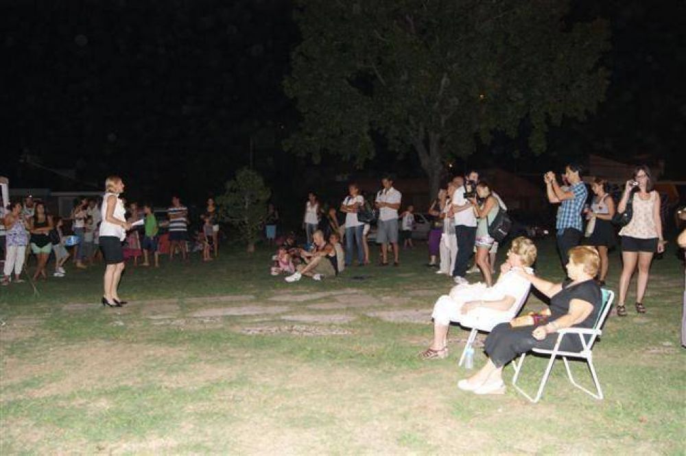 LUJ�N - LOS MAS JOVENES Y LOS ADULTOS UNIDOS POR EL PROGRAMA TEMPORADA DE VERANO AL AIRE LIBRE