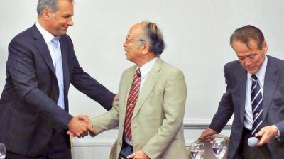 Construir�n el edificio de la escuela 2, iluminar�n el camino inter barrial de Km 5 y har�n la pista del aeroclub