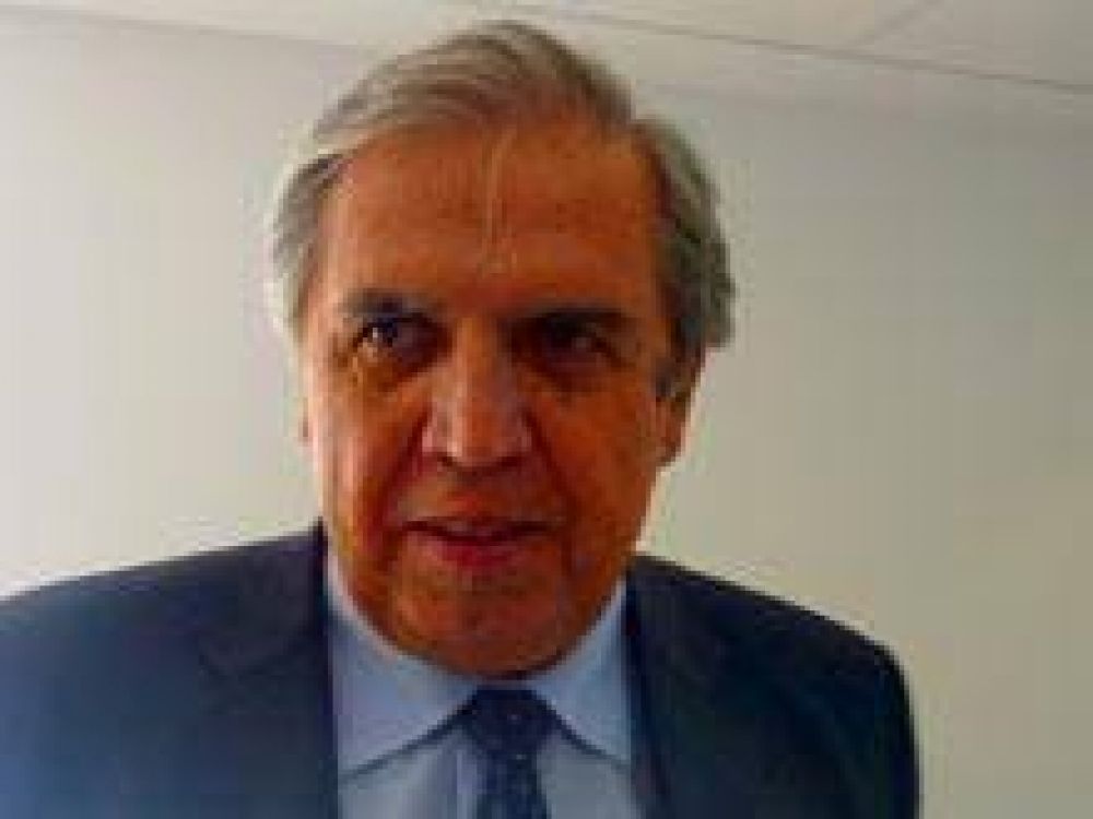 Lastra confirm� que se transferir�n m�s tareas a los municipios