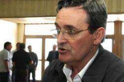 Mendioroz apunta a la reconstrucci�n de la UCR 