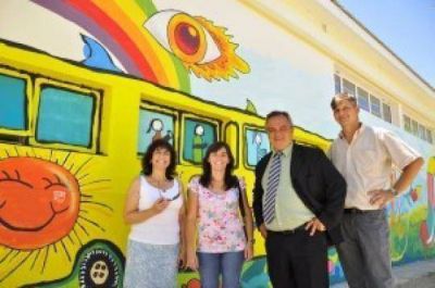El Ministro Vallaza destac� la importancia de los espacios para ni�os y adolescentes 