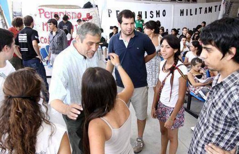Avellaneda: Ferraresi particip� del Plenario del Peronismo Militante
