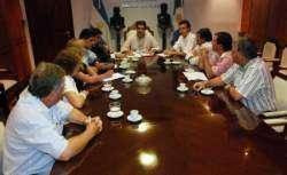 La Alianza analiz� con Capitanich los proyectos del Gobierno