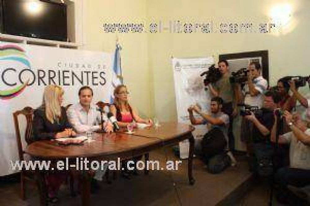 Entregaron licencias para la puesta en marcha de las FM municipales
