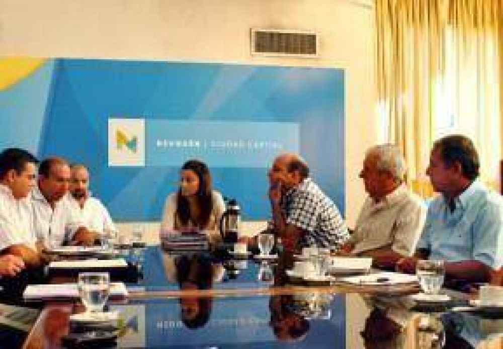 Apuesta dif�cil pero v�lida: dar trabajo