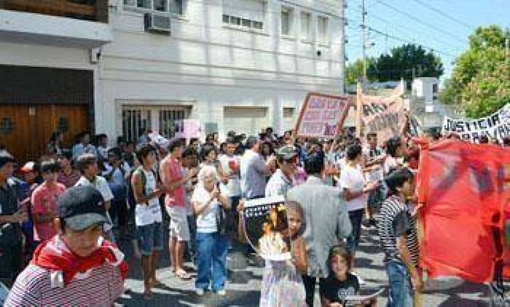 Marcha en reclamo de justicia a un mes de la muerte de Iv�n Hortiguera