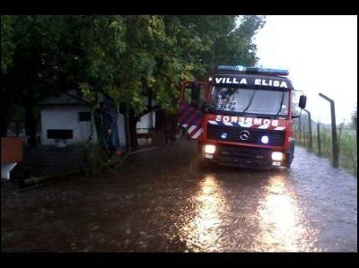 Temporal provoc� destrozos en Villa Elisa