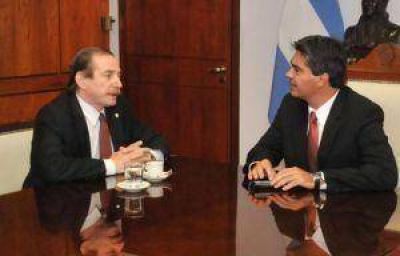 Capitanich y el rector de la UNNE delinearon agenda de trabajo para la Zicosur Universitaria