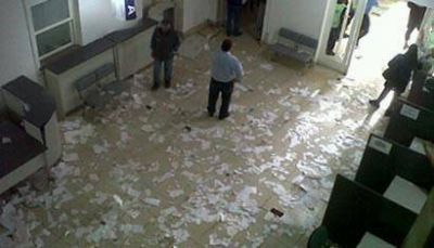 La UOCRA destrozo la municipalidad de Comodoro Rivadavia