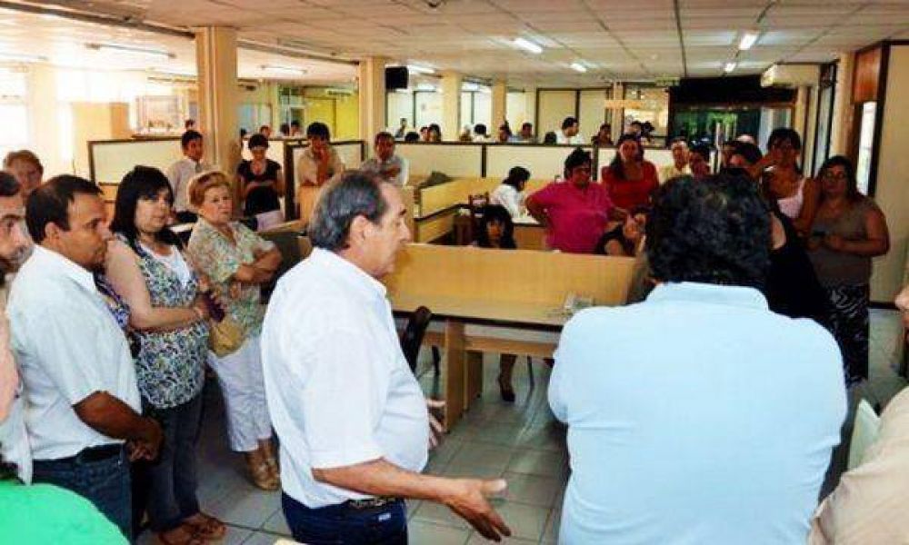 Idoyaga dialog� con autoridades de Rentas y encabez� asamblea